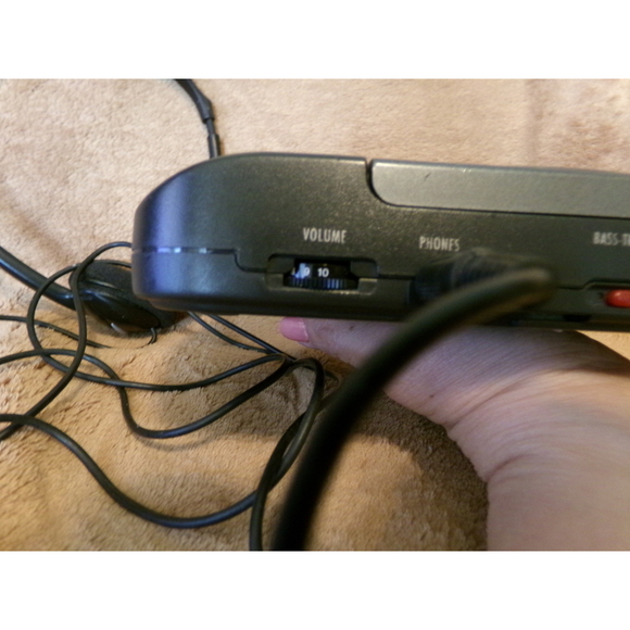 RCA Portable CD Player with ESP - Picture 6 of 9